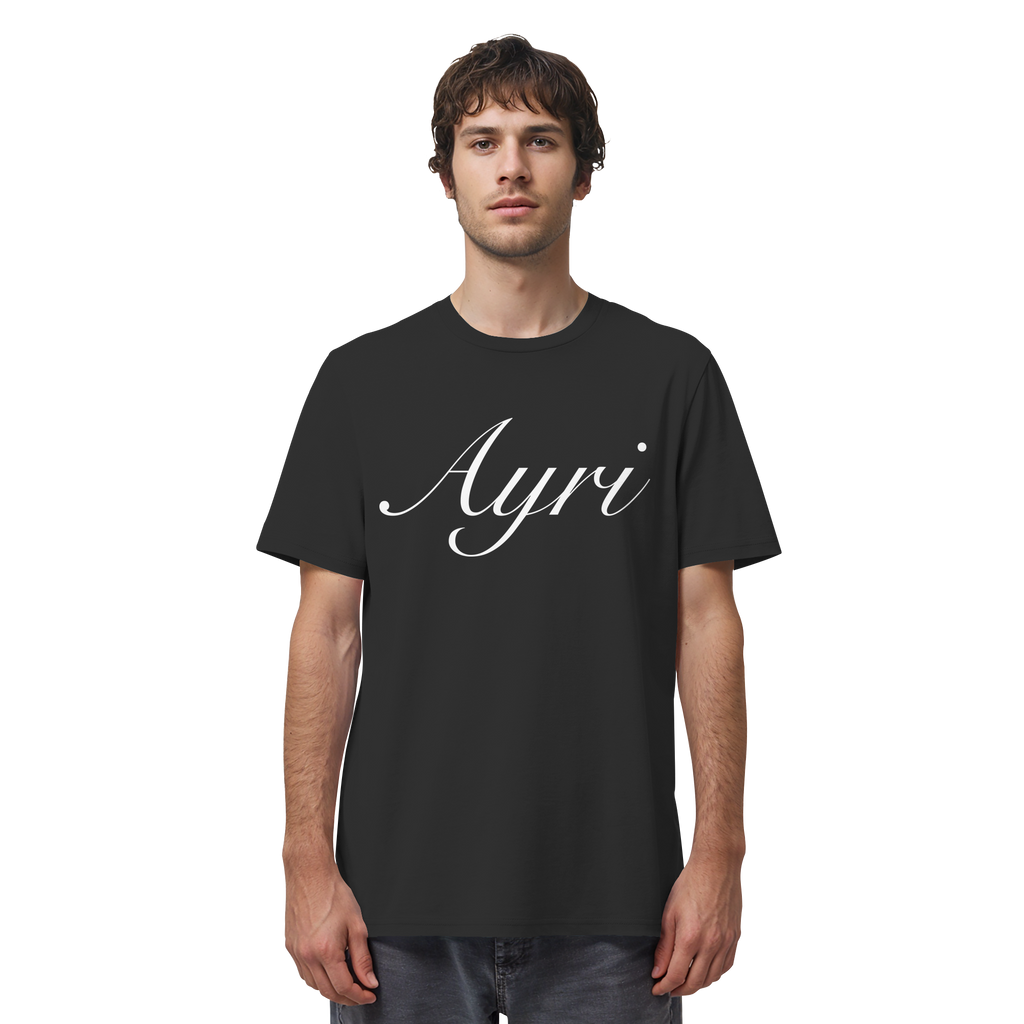 Mann trägt AYRI #2 Meme Shirt in Schwarz, Vorderansicht