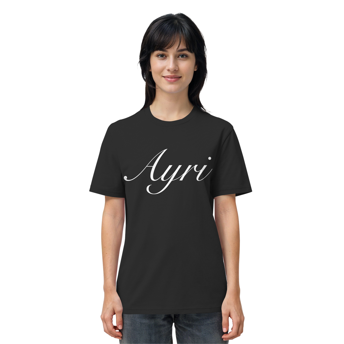 Frau trägt AYRI #2 Meme Shirt in Schwarz, Vorderansicht