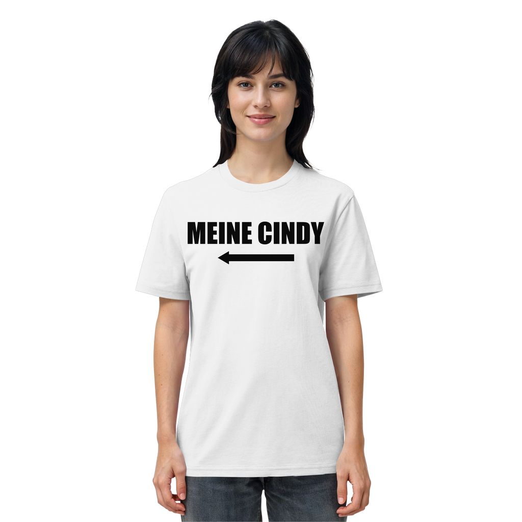 Frau trägt MEINE CINDY Meme Shirt in Weiß, Vorderansicht